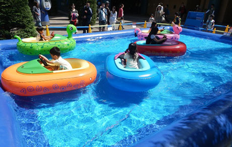 Small bumper boat for kids